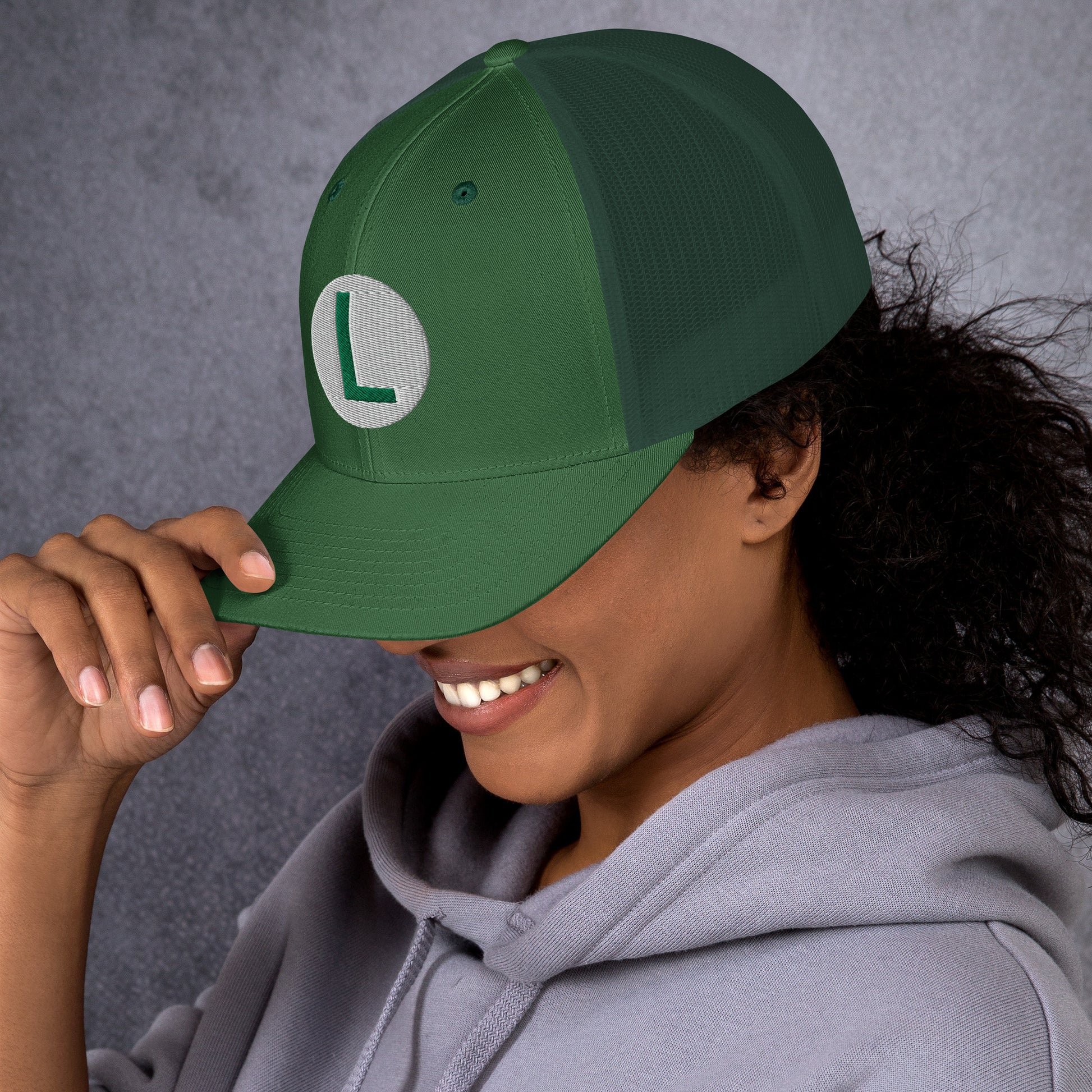 Video Character With L On Hat / Luigi Mario / Luigi Mario Trucker Cap